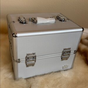 Caboodles Goddess 4 Tray Train Makeup Case